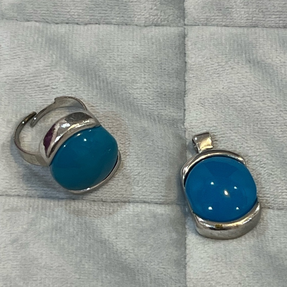 Silver and Blue vintage Jewelry Set/ring & pendant